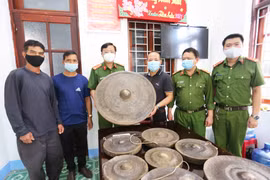 Trao trả bộ chiêng cổ cho Giáo xứ Plei Choét