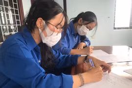 Thanh niên Kon Tum viết đơn tình nguyện tham gia chống dịch Covid-19