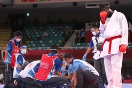 VĐV đoạt HCV bị đánh knock-out ngất trên sân: Karatedo vừa ra mắt khó trụ lại Olympic?