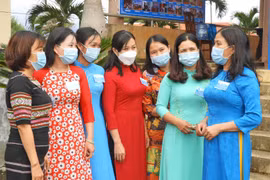 Phụ nữ Mang Yang chung tay xây dựng nông thôn mới