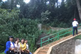 Giữ gìn bến nước...