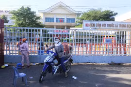 Cho thôi việc nữ bác sỹ khai báo gian dối, làm lây lan dịch bệnh