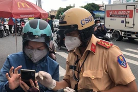 Lắng nghe thực tiễn