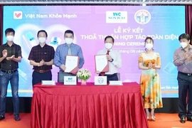 Tiếp nhận hai phần mềm hiện đại phục vụ chống dịch Covid-19