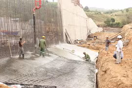 Đẩy nhanh tiến độ các công trình trọng điểm