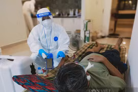 Chiến sĩ quân y tuyến đầu chống dịch - Bài 2: "Hết dịch sẽ tặng em chiếc váy đẹp nhất…"