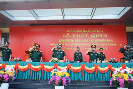 Quân đoàn 3 chuyển 60 tấn hàng ủng hộ người dân TP. Hồ Chí Minh