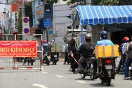 Thành phố Hồ Chí Minh rà soát lại đối tượng được phép ra đường