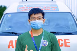 Vượt qua áp lực để chống dịch Covid-19