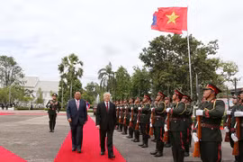 Việt - Lào ủng hộ mạnh mẽ, toàn diện lẫn nhau