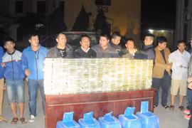 Bắt giữ nhóm đối tượng vận chuyển 300 bánh heroin
