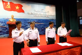 Lần đầu tiên tổ chức kiểm tra Tư lệnh, Chính ủy Vùng Hải quân