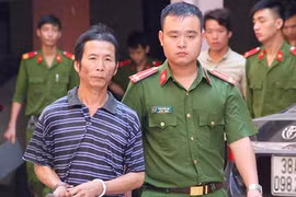 Bé gái 7 tuổi mưu trí thoát khỏi "yêu râu xanh"