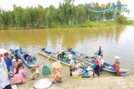 Bồi hồi phiên chợ quê mùa nước nổi