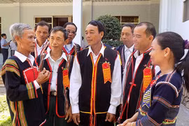 Già làng - Hạt nhân đoàn kết