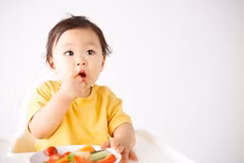 4 loại vitamin và dưỡng chất không thể thiếu của trẻ nhỏ