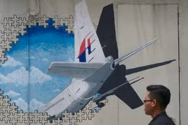 Australia: Máy bay mất tích MH370 đã rơi không kiểm soát