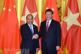 Thủ tướng Nguyễn Xuân Phúc hội kiến Chủ tịch Trung Quốc Tập Cận Bình