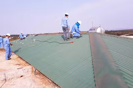 Điện mặt trời áp mái: Tiết kiệm, bảo vệ môi trường