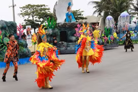 Mãn nhãn lễ hội Carnival đường phố lần đầu tiên xuất hiện tại Sầm Sơn