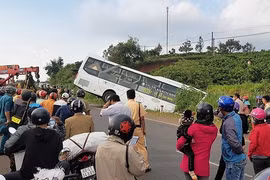 Chặn ô tô 7 chỗ để đánh người ở Lâm Đồng