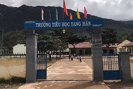 Hiệu trưởng ăn chặn tiền của học sinh nghèo bị cắt chức