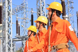 Dấu hỏi về hơn 42nghìn tỉ đồng EVN gửi không kì hạn tại ngân hàng