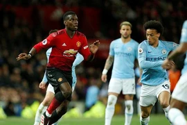 Paul Pogba lôi kéo cầu thủ chống phá HLV Solskjaer