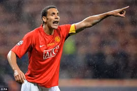 MU mời Rio Ferdinand về làm giám đốc thể thao
