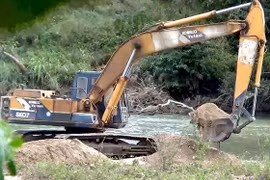 Cát sông ở Tây Nguyên bị khai thác bừa bãi