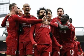 Hạ Chelsea, Liverpool nắm lợi thế trong cuộc đua vô địch