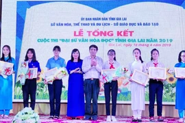 Gia Lai: Trao giải thưởng "Đại sứ văn hóa đọc"