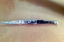 Học sinh lớp 5 mang dao đến trường gây thương tích cho bạn