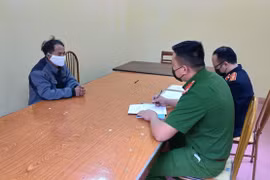 Người đàn bà "thiếu thốn tình cảm" và bí mật bị lộ lúc giữa đêm