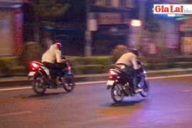 Hàng chục "quái xế" tụ tập đua kéo giữa mùa dịch