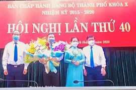 Trao quyết định phê chuẩn Phó Chủ tịch UBND TP HCM đối với ông Dương Anh Đức