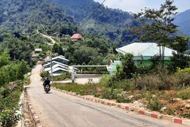 Trở lại làng 'lắm chuyện'