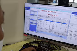 Hóa đơn tăng bất thường, ngành điện nói gì?