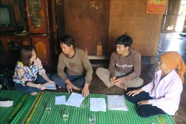 Nhiều hộ dân tộc thiểu số tại Đắk Lắk lao đao vì chiêu trò 'vay hộ' ngân hàng