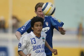 Hoàng Anh Gia Lai bao giờ mới có được chân sút như Kiatisak và Evaldo ngày xưa?