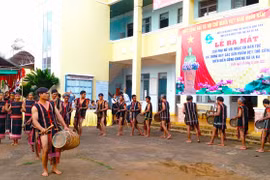 Phụ nữ xã Ia Ka khơi dậy tình yêu âm nhạc dân tộc