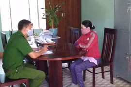 Răn đe phụ nữ loan tin người khác bị nhiễm vi rút Covid-19