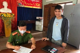 Nam thanh niên nhặt được Iphone 6S trả lại cho người đánh rơi