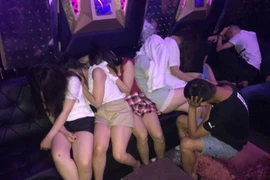 Đắk Nông: 24 nam, nữ tụ tập tại quán karaoke, mở tiệc sinh nhật với ma túy