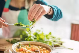 Làm 4 điều này vào tuổi 50, tác dụng bất ngờ sẽ xảy đến