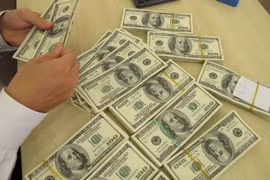 Giá USD ngày 12.4: Suốt tuần đi xuống