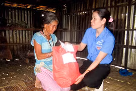 Gia Lai: Phấn đấu xây tặng 642 căn nhà cho người có công trong năm 2017