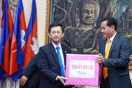 Đoàn đại biểu tỉnh Gia Lai thăm và chúc tết tại tỉnh Preah Vihear