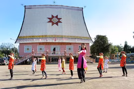 Khi giáo viên làm nghề "tay trái"