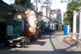 Chồng trẻ dùng rìu chém gục vợ rồi châm lửa tự thiêu